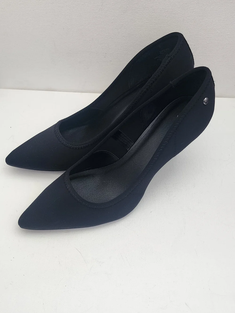 Simply Vera Wang Black Pointed-Toe Mid Heel Pumps for Women